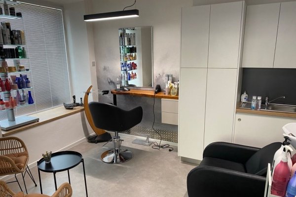 Vlasové Studio Postřižiny